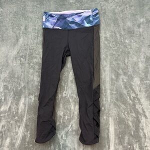 Lululemon crop Black Leggings with Geometric Waistband braided leg detail size 6